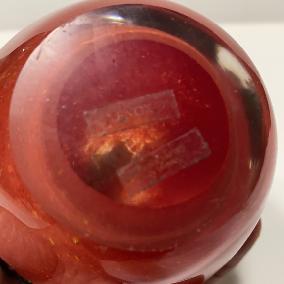 Lenox glass apple paperweight - Picture 5 of 7